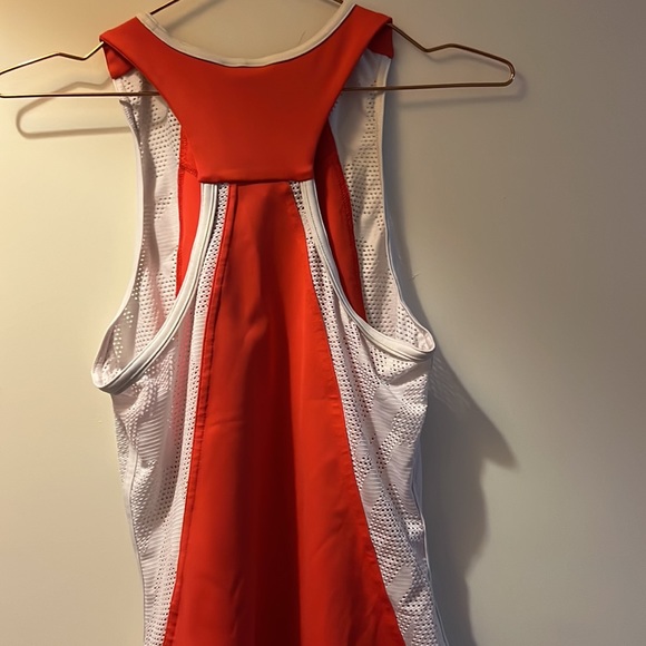 Stella McCartney Sport tank top no built in bra. Stretchy sweat wicking - Picture 3 of 3